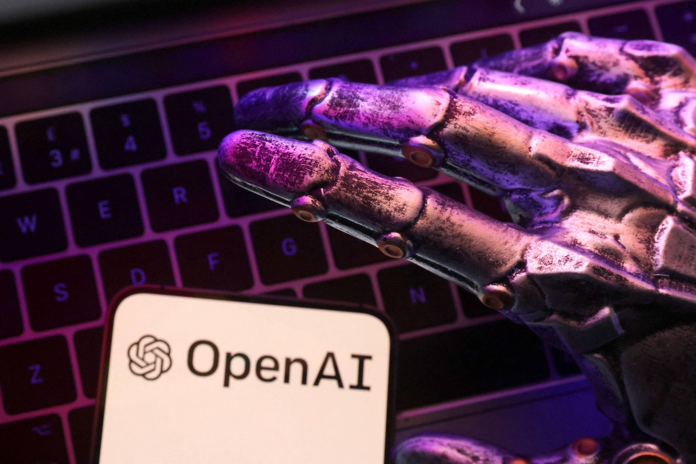 OpenAI lança modelos abertos para competir com DeepSeek – 05/08/2025 – Tec