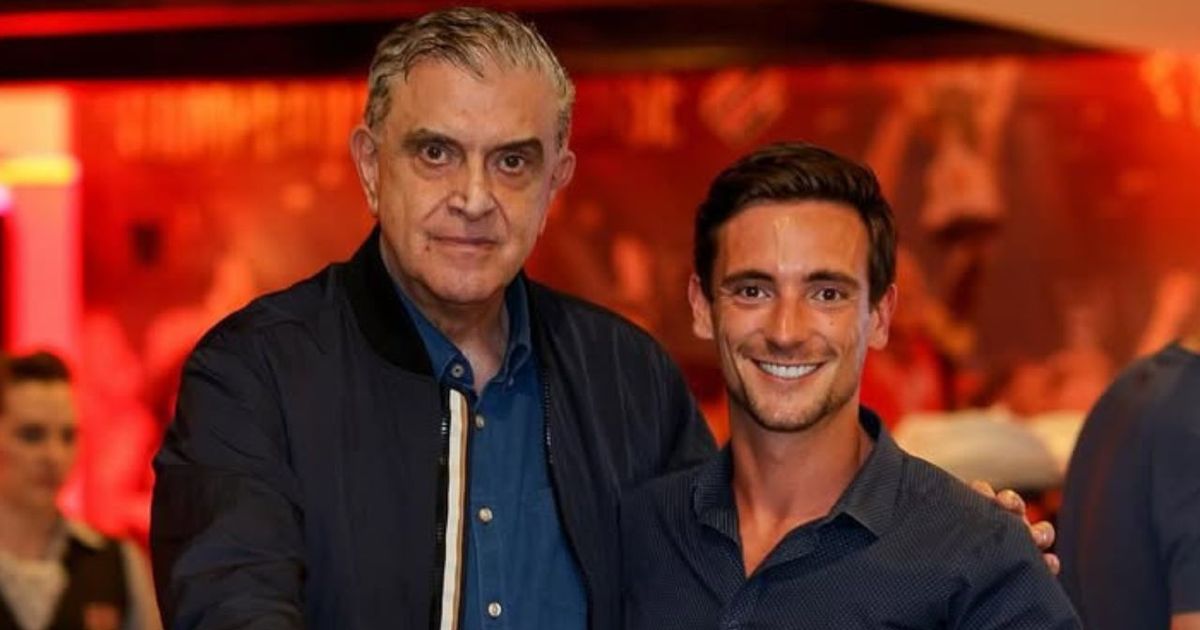 Petraglia comparece em festa do título do time sub-20