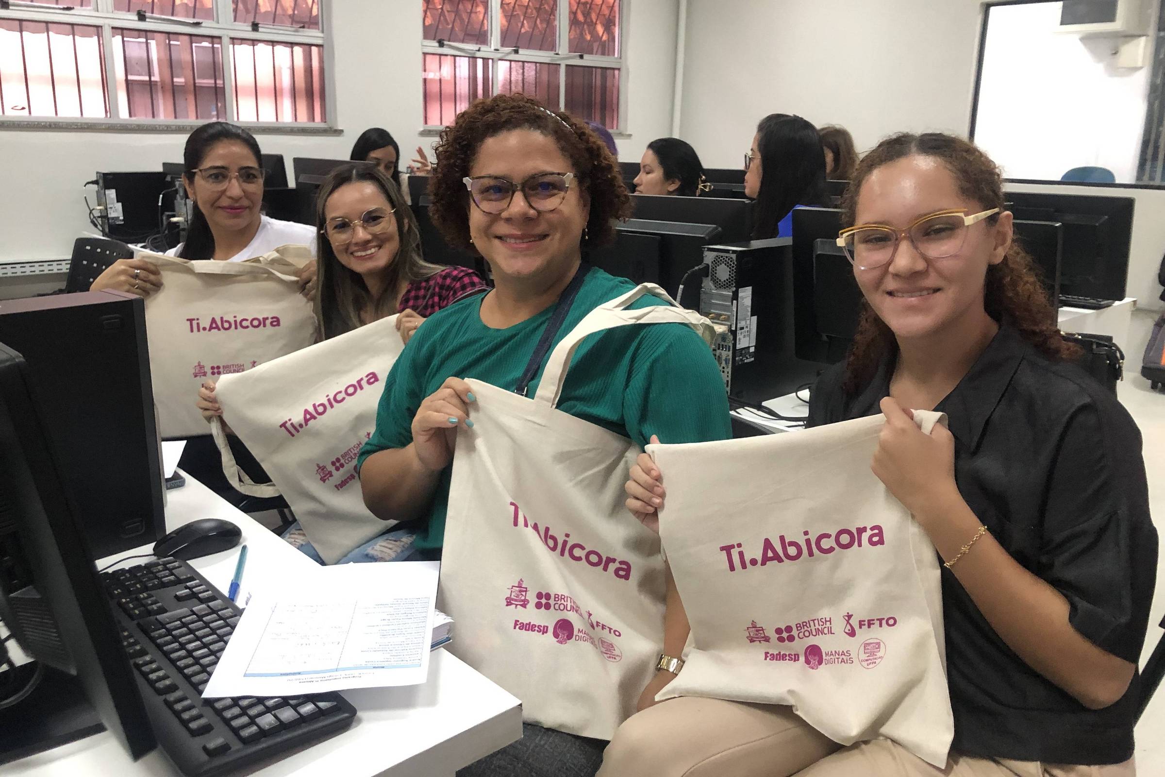 Projeto capacita mulheres da Amazônia em tecnologia – 08/08/2025 – Tec