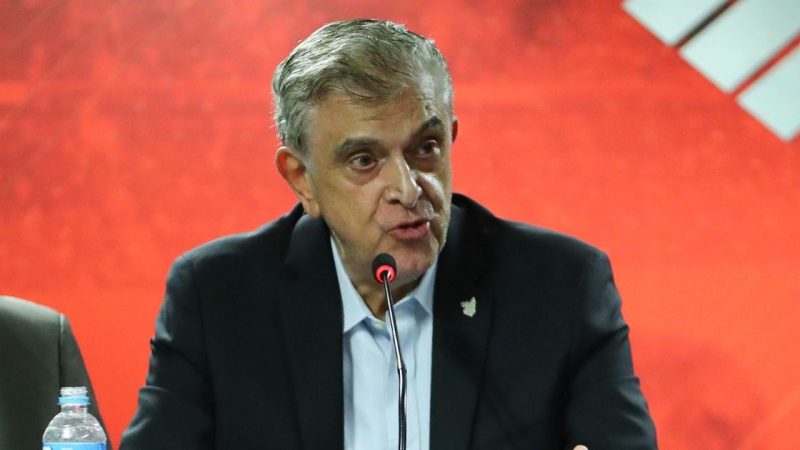 Reunião com Petraglia na madrugada convenceu atacante a ir para clube chinês