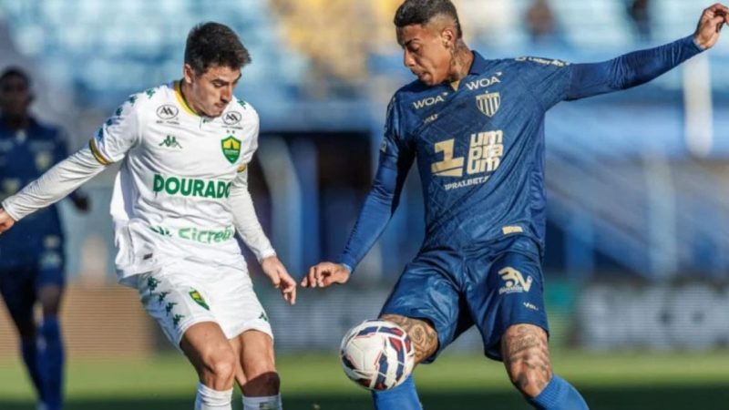 Técnico ex-Coritiba é demitido de rival da Série B após derrota