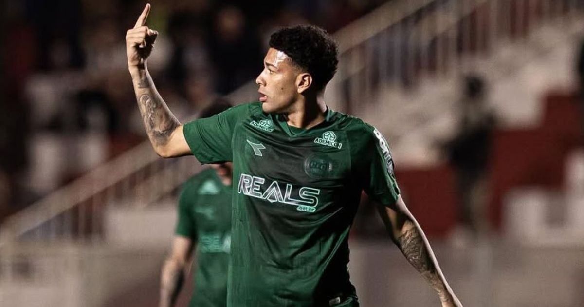 Volante dispara contra arbitragem após expulsão na Série B