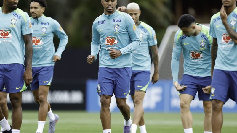 Ancelotti comanda primeira atividade com todos os convocados