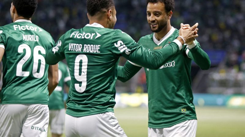 Brasileiro: Palmeiras joga no ritmo de Vitor Roque e goleia o Inter