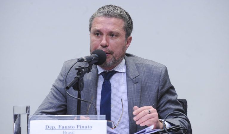 Especialistas afirmam que digitalização do comércio no BRICS deve manter dólar como referência – Notícias