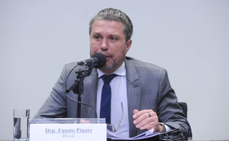 Especialistas afirmam que digitalização do comércio no BRICS deve manter dólar como referência – Notícias