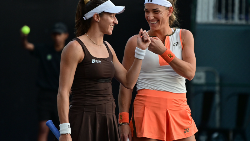 SP Open: Luisa Stefani e Timea Babos vencem em estreia das duplas