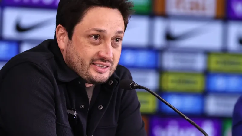 Arthur Elias convoca seleção para amistosos contra Inglaterra e Itália