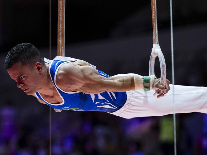 Caio Souza fica no top 10 do individual geral do Mundial de Ginástica