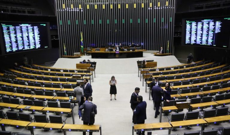 Câmara aprova pedido da oposição e retira de pauta a MP sobre tributação de investimentos – Notícias
