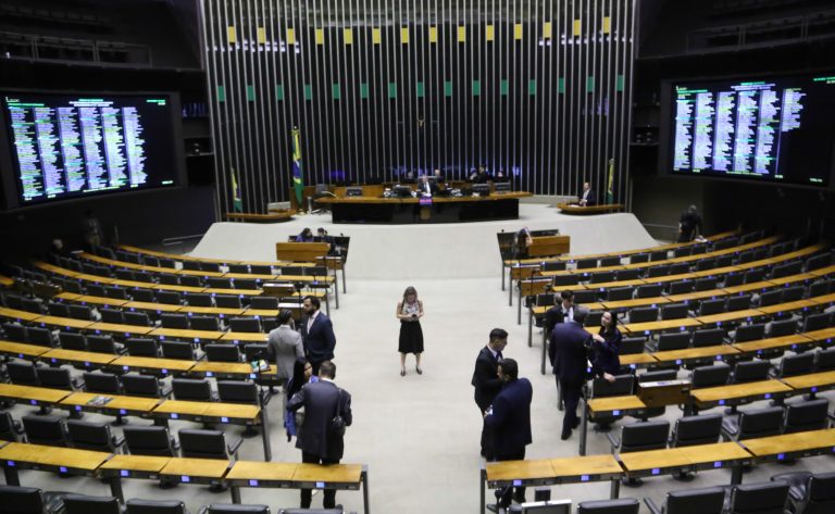 Câmara aprova pedido da oposição e retira de pauta a MP sobre tributação de investimentos – Notícias