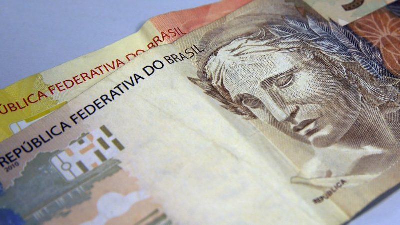 Economistas e setor produtivo veem avanços com PL da isenção de IR