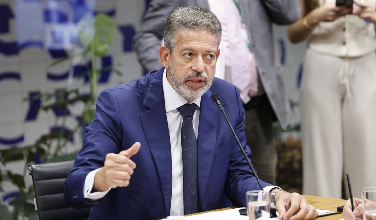 Isenção do IR é primeiro passo para reforma sobre a renda, diz Lira – Notícias