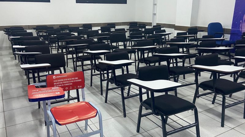Jubs: com cadeiras vazias, campanha lembra vítimas de feminicídio