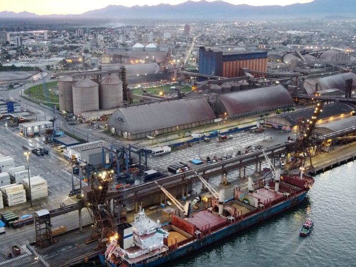 Porto de Paranaguá é concedido ao Consórcio Canal Galheta Dragagem