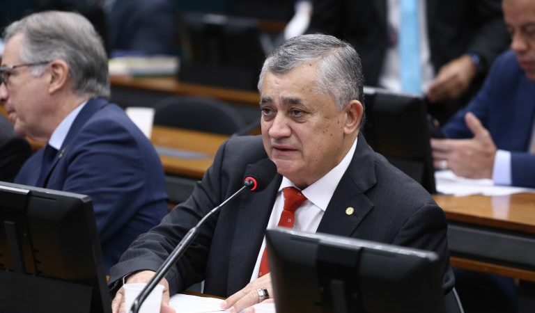 Projeto define como prática abusiva a cobrança de qualquer taxa sobre o Pix – Notícias