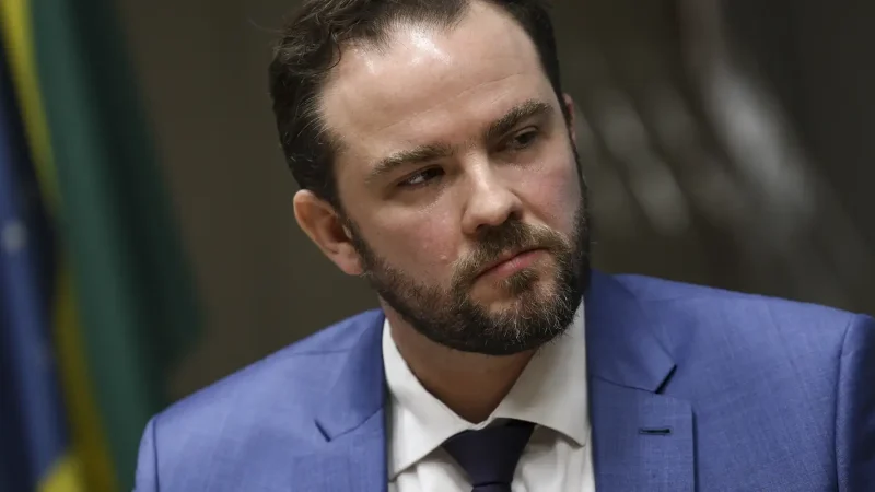 Projetos de lei renderão ao governo o mesmo que MP alternativa a IOF
