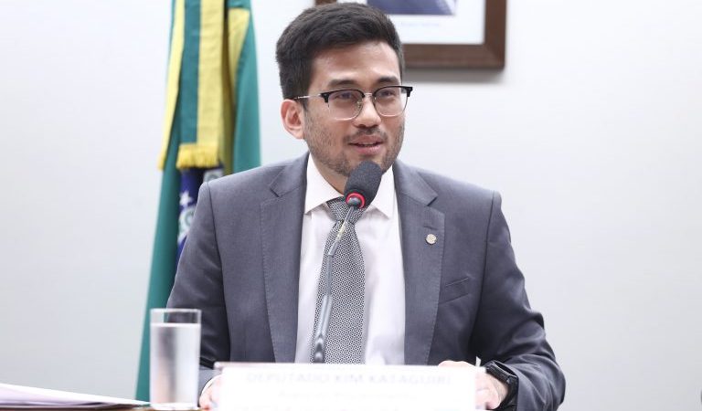 Proposta que acaba com “taxa das blusinhas” divide setores econômicos e consumidores em debate na Câmara – Notícias