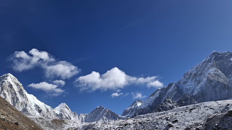 Trilha leva turista aos 5.000 metros com vista do Everest – 01/10/2025 – Turismo
